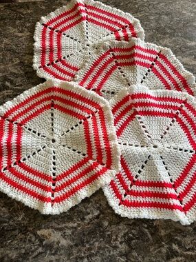 Handmade Crochet Hexagon Placemats/Doilies White & Red Stripe